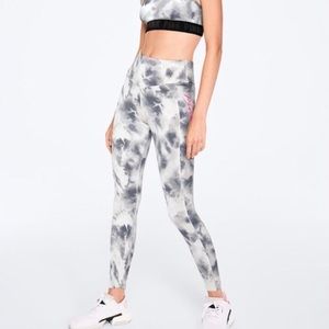 Pink Victoria’s Secret leggings
